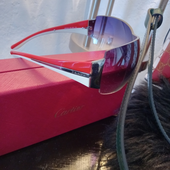 PRADA sunglasses - Picture 2 of 10